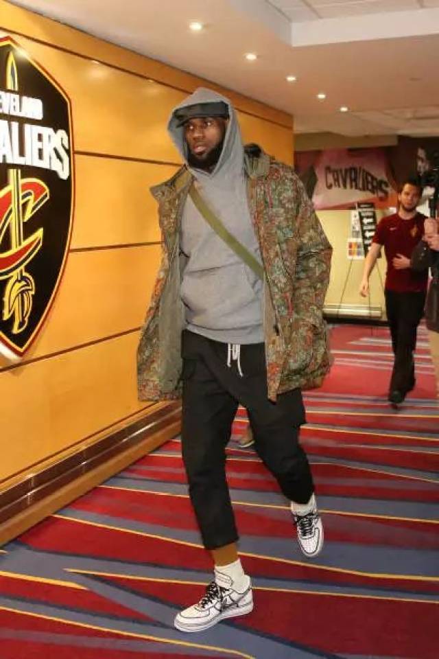 弹性装配与 弹性装配与