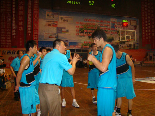 再在冲线处 再在冲线处